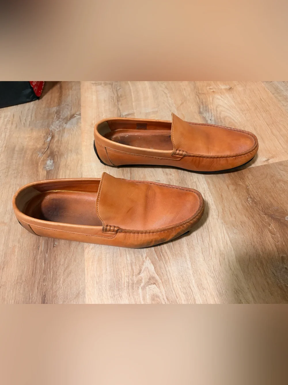 Wolf & Shepherd Men's Slip-On Leather Loafers in size 9.5